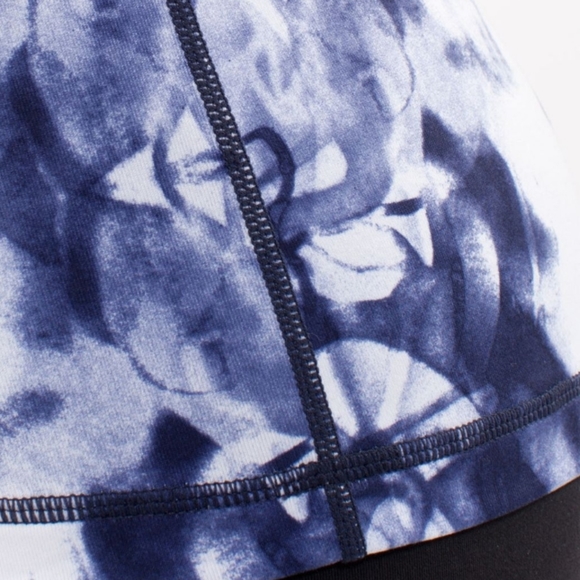 Lululemon Scoop Neck TankInk Blot White Deep Indigo / Heathered Deep Ind… - Picture 4 of 11